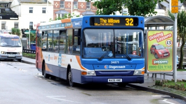 32 Bus